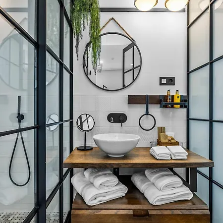 Villtak La Maison - Adults Recommended Only Hotell